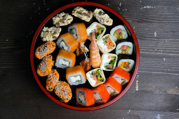 Fototapeta na wymiar japan sushi in plate 