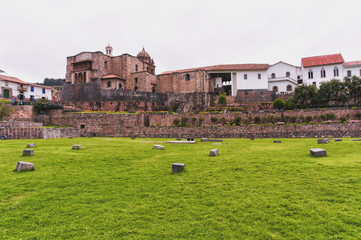 Qurikancha temple du soleil inca eglise santo domingo cusco pérou 
