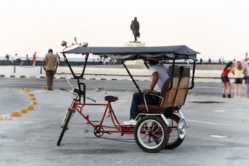 Bici taxi en la Habana, Cuba.