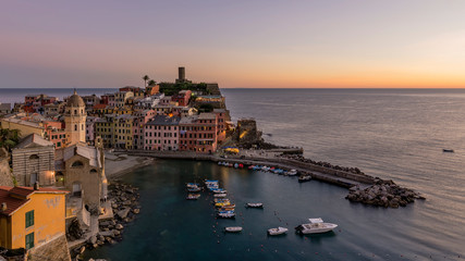 Obraz premium Beautiful aerial view of Vernazza after sunset, Cinque Terre, Liguria, Italy