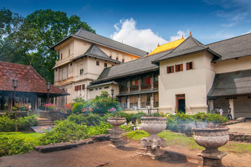 Temple of the Tooth Relic, famous temple housing tooth relic of the Buddha, UNESCO World Heritage Site, Kandy, Sri Lanka, Asia.