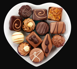 BELGIAN CHOCOLATES IN HEART DISH