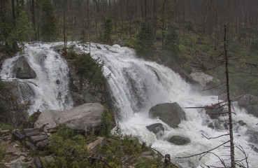 Wodospady w Dolinie Zimnej Wody