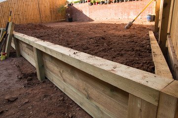 Garden sleeper retainign wall