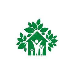 Семья в доме