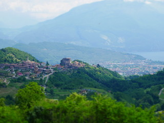 Fototapeta na wymiar Tilt shift image of mountain village in italy