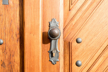Obraz premium nice old handle and door