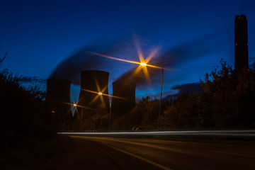 Colour long exposure of Didcot Power station - 231253610