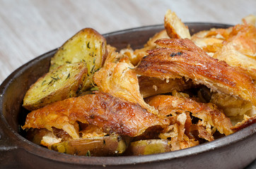 chicken breaststroke with native potatoes