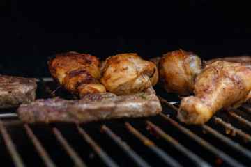 Fleisch auf dem Grill 01