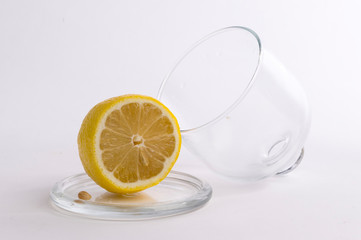 Cut lemon in glass bowl
