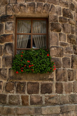 Mauer mit Fenster