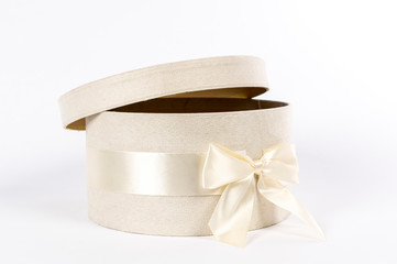 White round gift box with bow