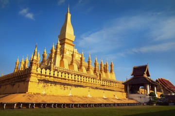 Fototapeta na wymiar Pha That Luang temple in Vientiane , Laos