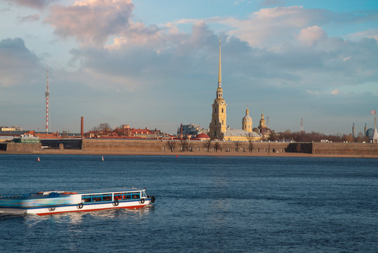 Peter and Paul Fortress in St. Petersburg © Aliaksei