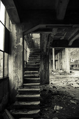 Fototapeta na wymiar Vieja fabrica abandonada