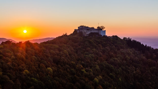 Burg Hohenneuffen zum Sonnenuntergang