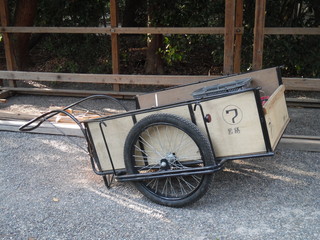 Bicycle-drawn cart in Atsuta-Shrine