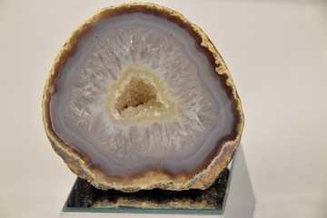 agat, półszlachetny minerał