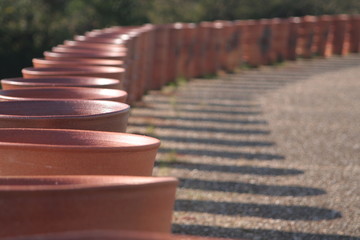 信楽焼の円筒埴輪の行列