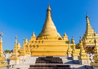 Naklejka premium Sandamuni Pagoda temple at Mandalay city in Myanmar (Burma)