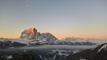 Dolomity in the morning