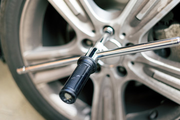 R&auml;der wechseln Reifen