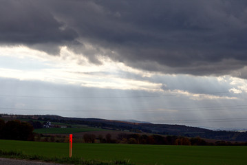 Berge Wiese Mittelgebirge Wolken