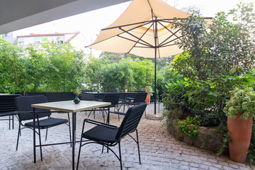 Garden restaurant in city center
