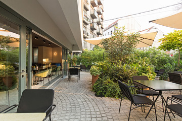 Garden restaurant in city center