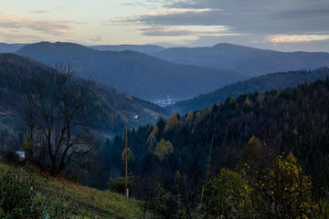 Fototapeta na wymiar mountains in autumn