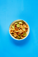 Veggie chips in bowl