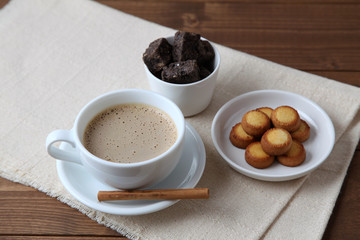 コーヒー クッキー ティータイム テーブル