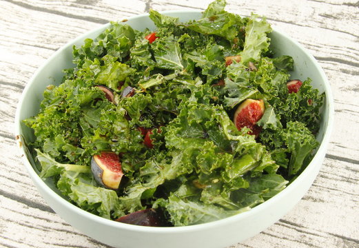 Salade de khale aux figues