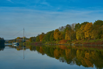 Herbsttag am Rhein-Herne-Kanal mit Grimberger-Sichel