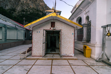Fototapeta na wymiar Temple in Gangotri - Uttrakhand