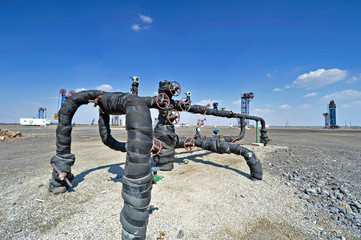 The pipe and valve oil fields