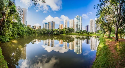 Foto auf Glas Die Parks in der Stadt Goiânia-Goiás-Brasilien sind wunderschön und werden von der Bevölkerung für Freizeit und Tourismus genutzt. © judsoncastro