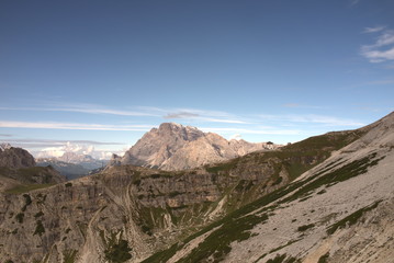 Naklejka premium Gebirgslandschaft um die Drei Zinnen, Sextner Dolomiten, herum