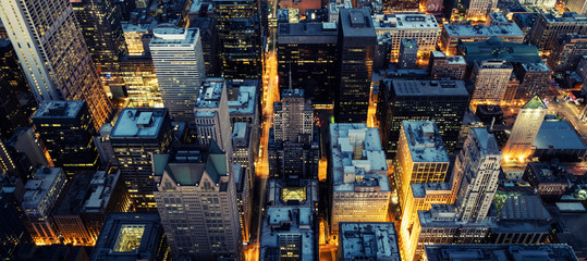 Aerial view of Chicago by night - obrazy, fototapety, plakaty