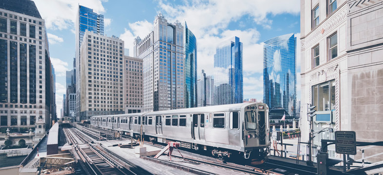 Elevated Railway Train In Chicago