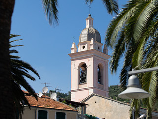 Fototapeta na wymiar Italian clock tower