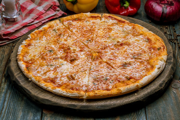 Pizza Quattro formaggi