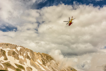 Fototapeta na wymiar Helicopter Rescue Flight over the Mountain of Campo Imperatore - Abruzzo - Italy