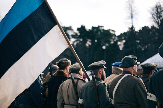 Behind view of Estonian soldiers in The Estonian War of Independece.