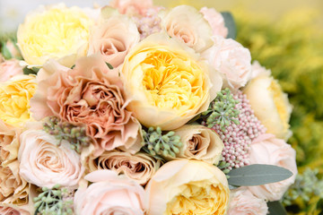Obraz na płótnie Canvas Wedding bouquet with yellow flowers