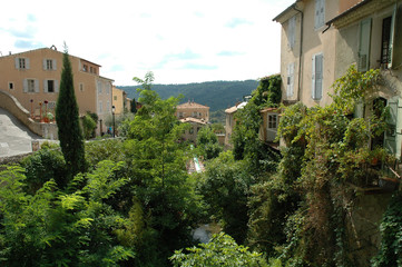 Fototapeta na wymiar village Provence 