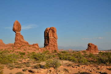 Fototapeta premium BALANCED ROCK ARCHES NATIONAL PARK (UTAH) USA