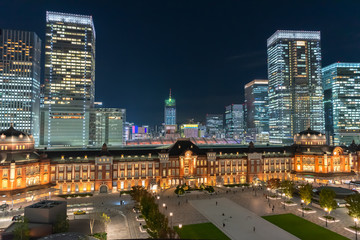 Fototapeta na wymiar Tokyo station building at twilight time.