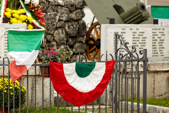 monumento dedicato ai caduti di tutte le guerre